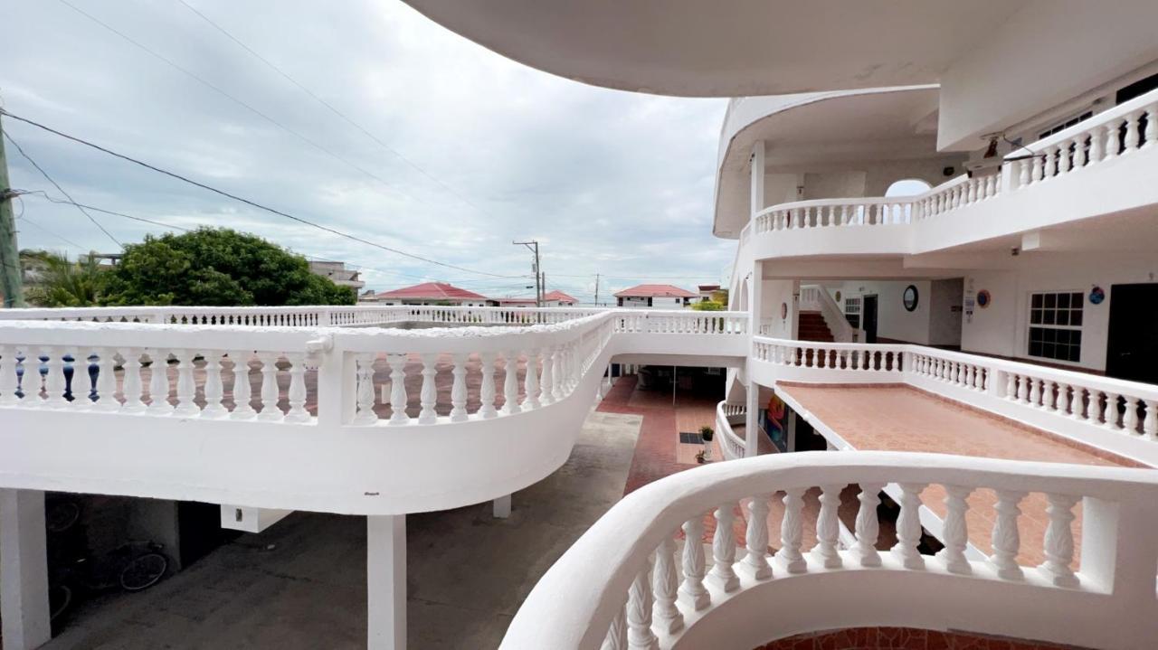 Las Palmas Hotel Корозал Екстериор снимка